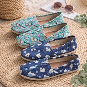 Groove Bags & Custom Kicks Canvas Slip-On Shoes Bundle x2 — Women's US 8W Print